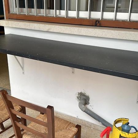 Unique City Hostel 100 Meters From Beach Larnaca Extérieur photo